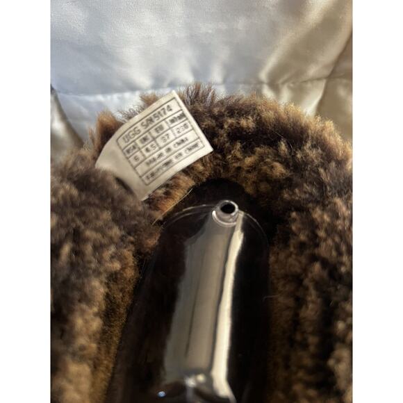 Ugg Limited Edition Bronze Metallic Ribbon Boots Women's size 6 NWOB - Picture 5 of 6